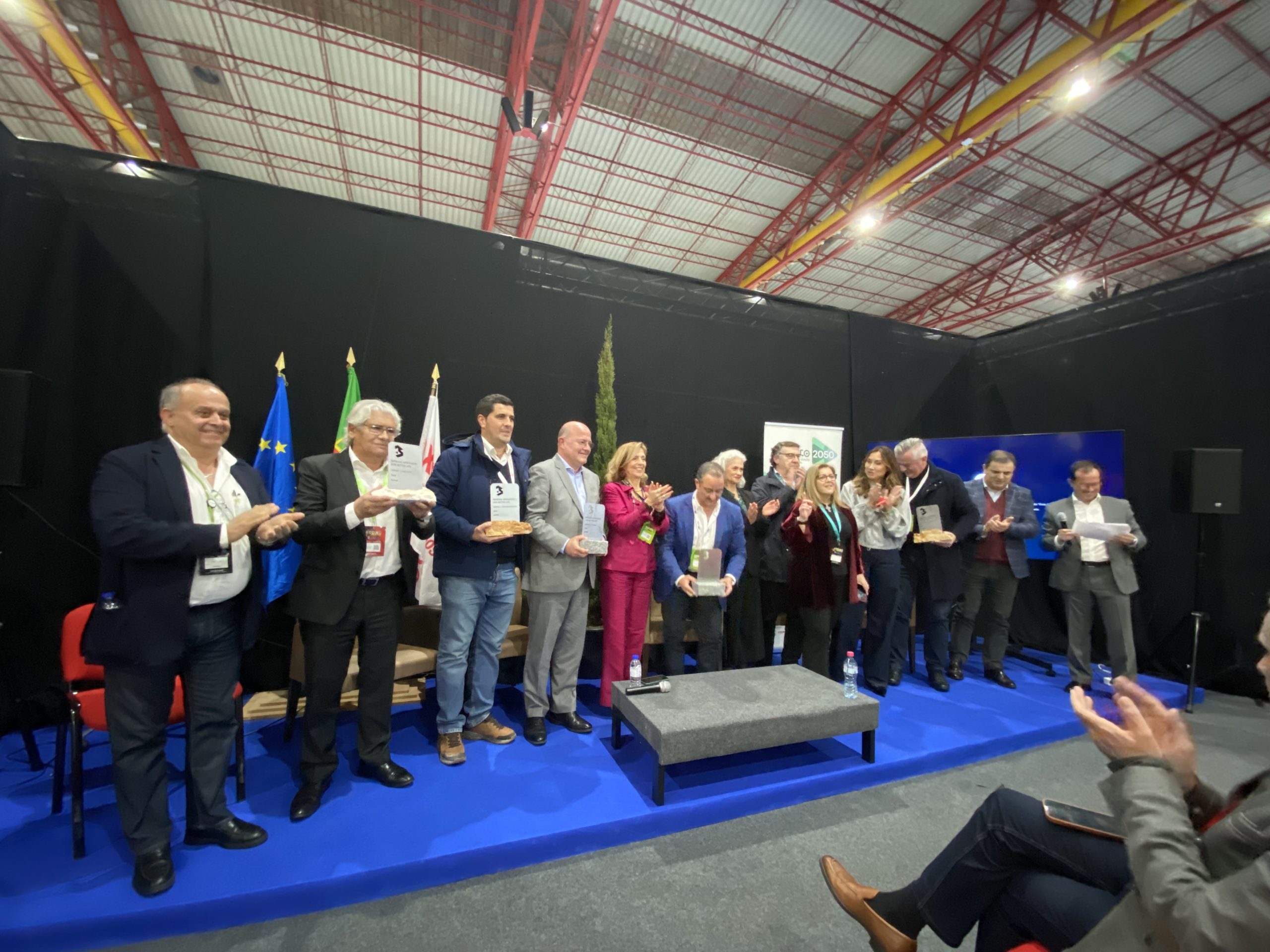 Setor dos Recursos Minerais Avança na Sustentabilidade e Premeia Boas Práticas